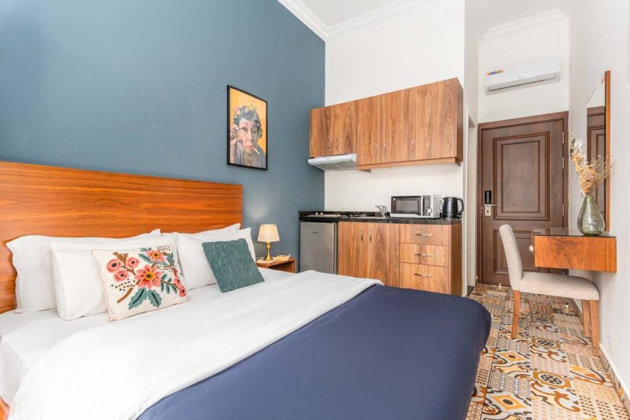 Madam Zakias 402 In Mar Mikhael *